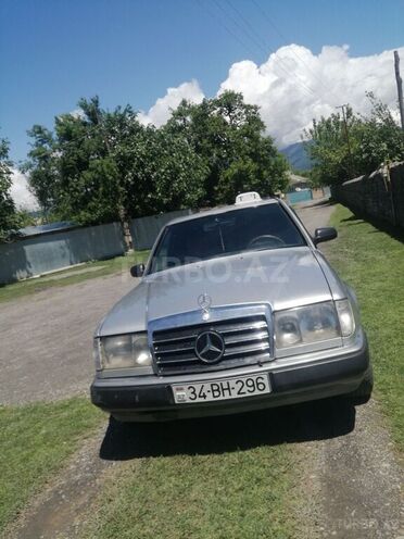 Mercedes E 200 1988, 632,536 km - 2.0 l - Zaqatala