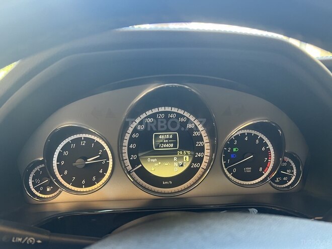 Mercedes E 350 2011, 124,000 km - 3.5 l - Bakı