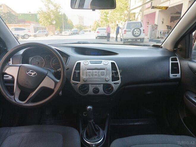Hyundai i20 2011, 132,000 km - 1.4 l - Bakı