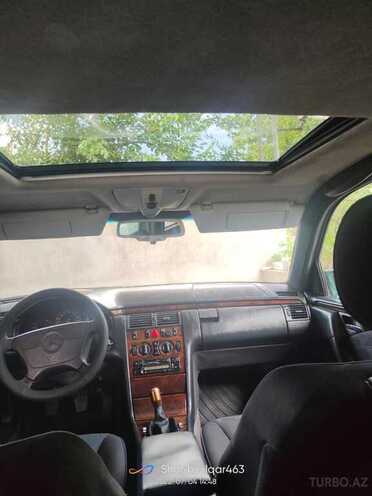 Mercedes E 200 1997, 102,000 km - 2.0 l - Tovuz