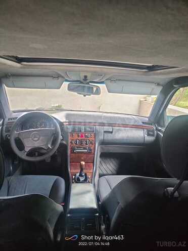 Mercedes E 200 1997, 102,000 km - 2.0 l - Tovuz