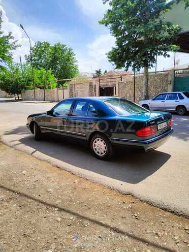 Mercedes E 200 1997, 102,000 km - 2.0 l - Tovuz