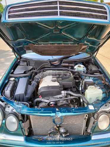 Mercedes E 200 1997, 102,000 km - 2.0 l - Tovuz