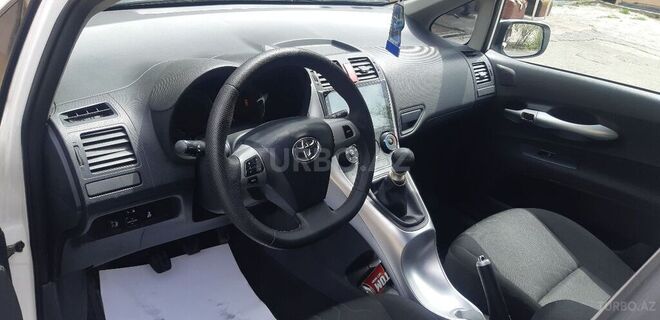 Toyota Auris 2011, 128,712 km - 1.4 l - Bakı