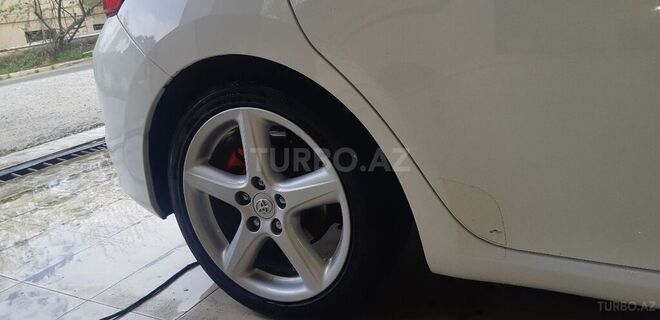 Toyota Auris 2011, 128,712 km - 1.4 l - Bakı