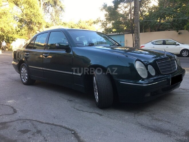 Mercedes E 270 2000, 350,000 km - 2.7 l - Bakı