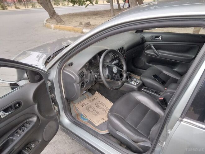 Volkswagen Passat 2004, 280,000 km - 1.8 l - Bakı