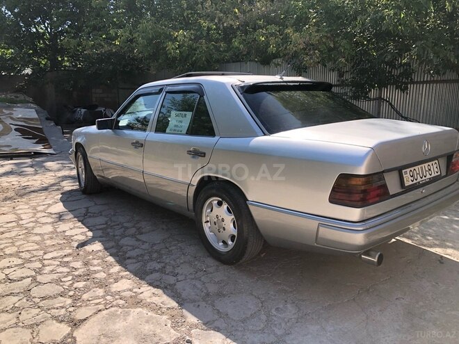 Mercedes E 200 1992, 485,563 km - 2.0 л - Beyləqan