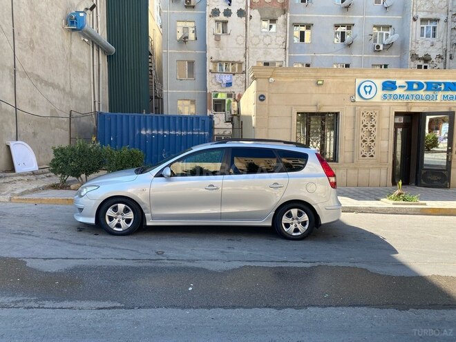 Hyundai i30 2010, 195,000 km - 1.6 л - Bakı