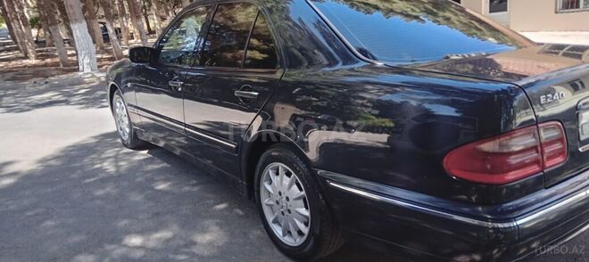 Mercedes E 240 1997, 282,000 km - 2.4 l - Bakı