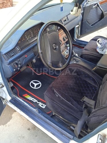 Mercedes E 300 1987, 299,999 km - 3.0 l - Mingəçevir