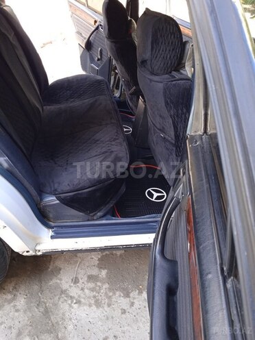 Mercedes E 300 1987, 299,999 km - 3.0 l - Mingəçevir