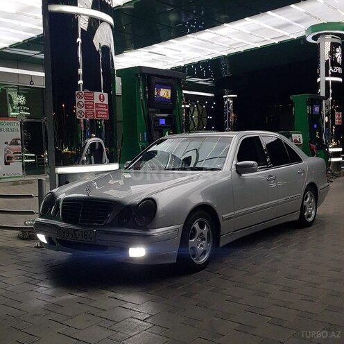 Mercedes E 240 1999, 366,000 km - 2.6 l - Yevlax