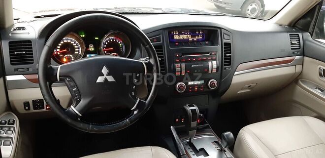 Mitsubishi Pajero 2007, 200,000 km - 3.0 l - Bakı