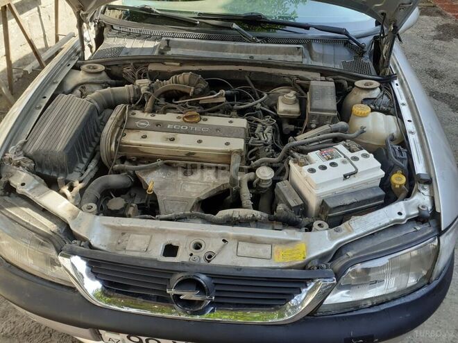 Opel Vectra 1996, 240,000 km - 1.8 l - Bakı