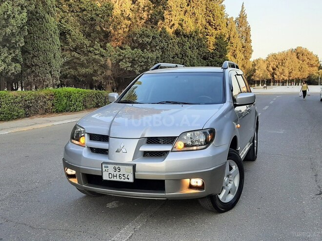 Mitsubishi Outlander 2002, 266,487 km - 2.4 л - Sumqayıt