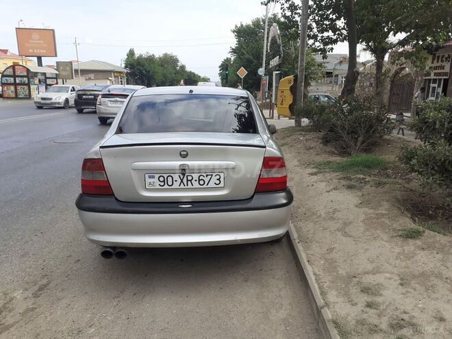 Opel Vectra 1996, 240,000 km - 1.8 l - Bakı