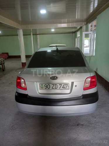 Kia Rio 2008, 310,000 km - 1.4 l - Ucar