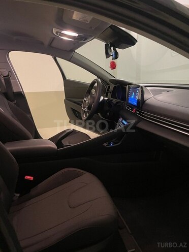 Hyundai Elantra 2021, 18,500 km - 1.6 л - Bakı