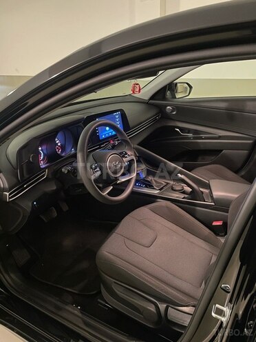 Hyundai Elantra 2021, 18,500 km - 1.6 л - Bakı