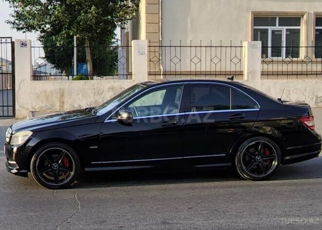 Mercedes C 300 2010, 226,000 km - 3.0 l - Bakı