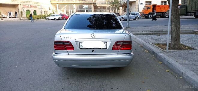 Mercedes E 240 1999, 220,000 km - 2.4 l - Gəncə