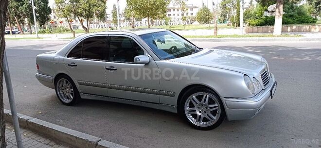Mercedes E 240 1999, 220,000 km - 2.4 l - Gəncə