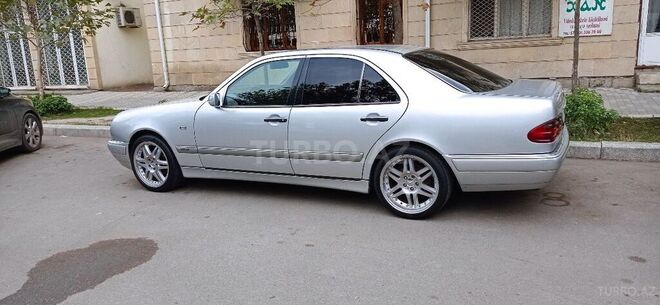 Mercedes E 240 1999, 220,000 km - 2.4 l - Gəncə