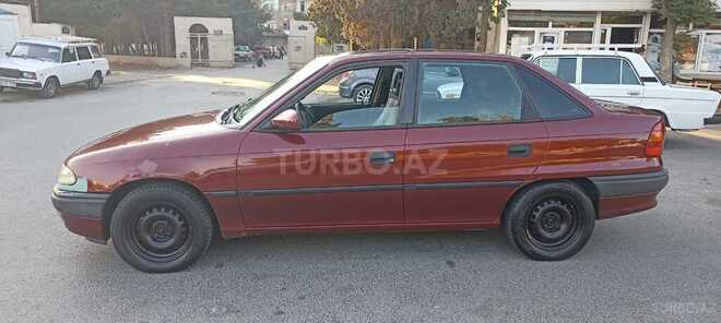 Opel Astra 1996, 150,000 km - 1.8 l - Sumqayıt