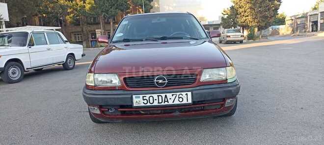 Opel Astra 1996, 150,000 km - 1.8 l - Sumqayıt