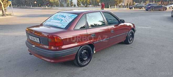 Opel Astra 1996, 150,000 km - 1.8 l - Sumqayıt