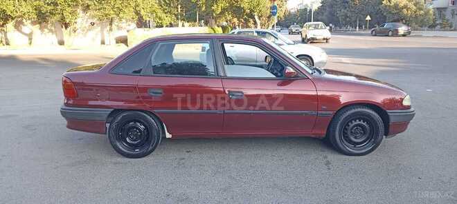 Opel Astra 1996, 150,000 km - 1.8 l - Sumqayıt