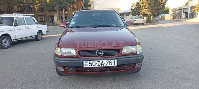 Opel Astra 1996, 150,000 km - 1.8 l - Sumqayıt