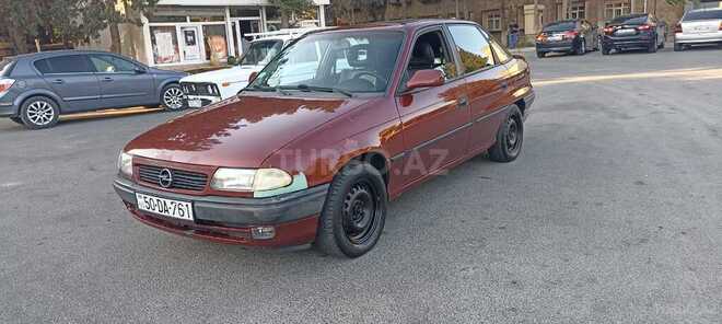 Opel Astra 1996, 150,000 km - 1.8 l - Sumqayıt
