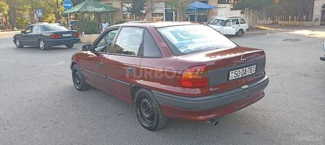 Opel Astra 1996, 150,000 km - 1.8 l - Sumqayıt