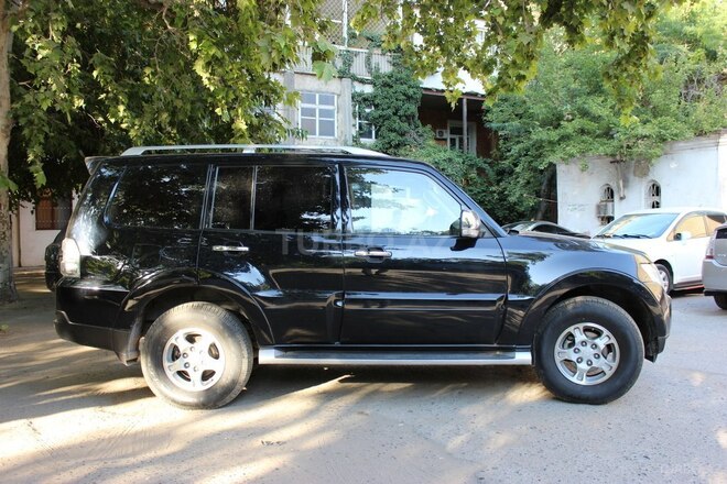 Mitsubishi Pajero 2007, 231,000 km - 3.0 л - Bakı