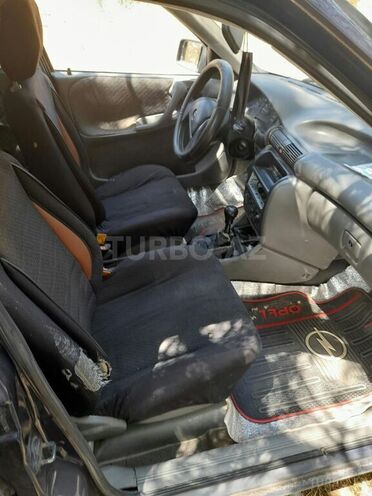 Opel Astra 1994, 231,000 km - 1.4 л - Quba