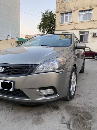 Kia Ceed 2011, 233,000 km - 1.6 l - Sumqayıt