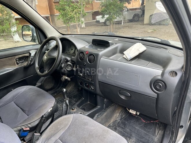 Peugeot Partner 2005, 252,500 km - 1.6 l - Sumqayıt