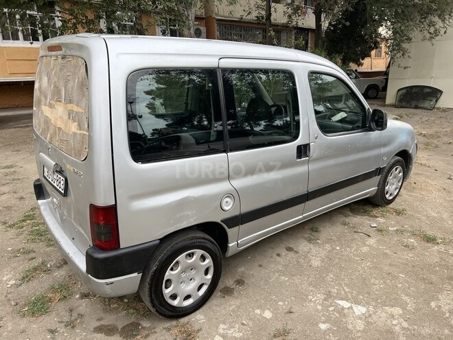 Peugeot Partner 2005, 252,500 km - 1.6 l - Sumqayıt