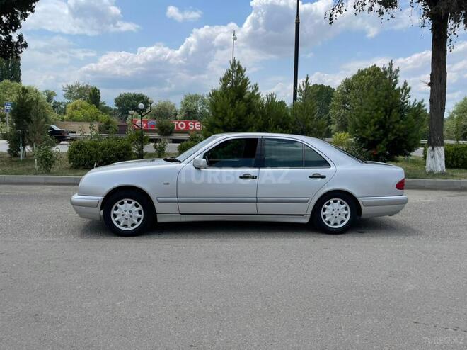 Mercedes E 200 1996, 288,000 km - 2.0 л - Bakı