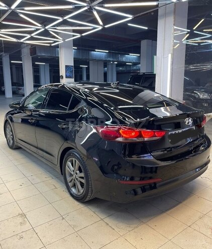 Hyundai Elantra 2018, 130,357 km - 2.0 l - Bakı
