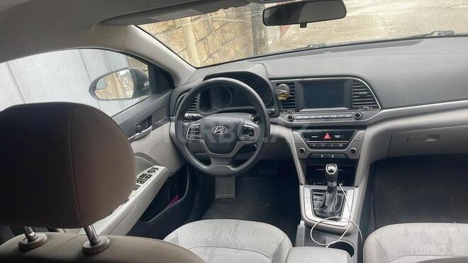 Hyundai Elantra 2018, 130,357 km - 2.0 l - Bakı