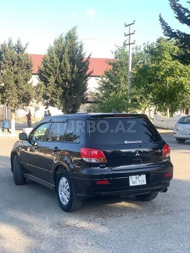 Mitsubishi Airtrek 2001, 285,000 km - 2.0 l - Salyan