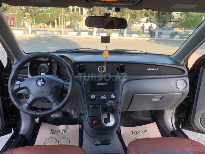 Mitsubishi Airtrek 2001, 285,000 km - 2.0 l - Salyan