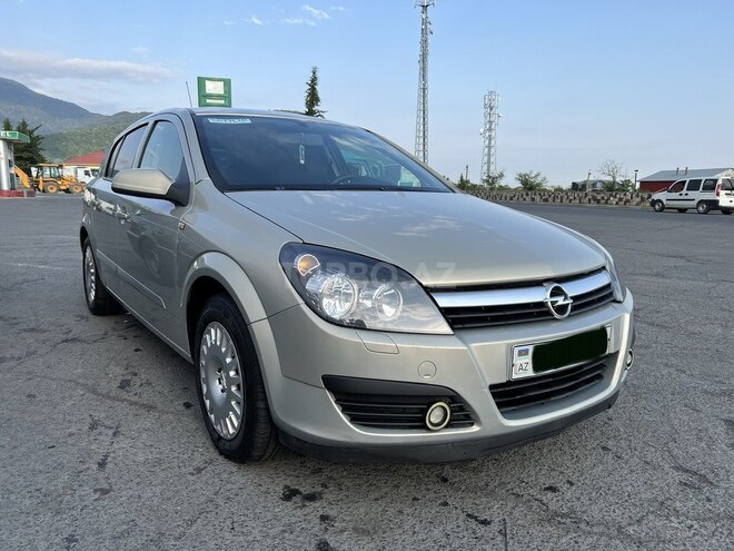 Opel Astra 2005, 250,000 km - 1.4 l - Zaqatala