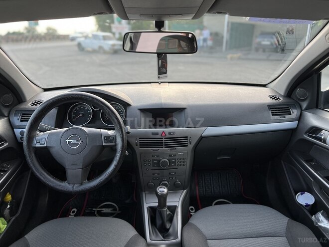 Opel Astra 2005, 250,000 km - 1.4 l - Zaqatala