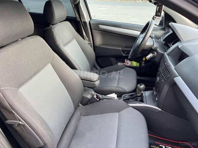 Opel Astra 2005, 250,000 km - 1.4 l - Zaqatala