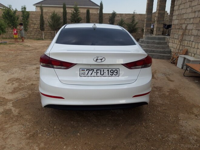 Hyundai Elantra 2016, 110,000 km - 2.0 l - Bakı