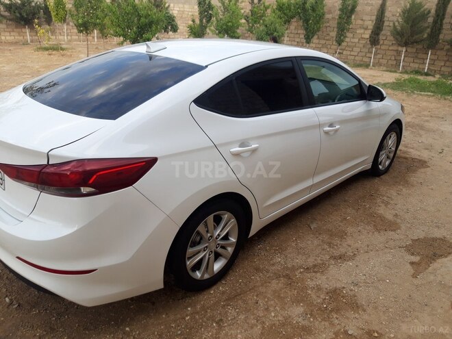 Hyundai Elantra 2016, 110,000 km - 2.0 l - Bakı